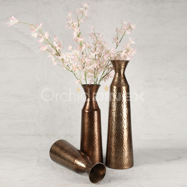 taper neck vase