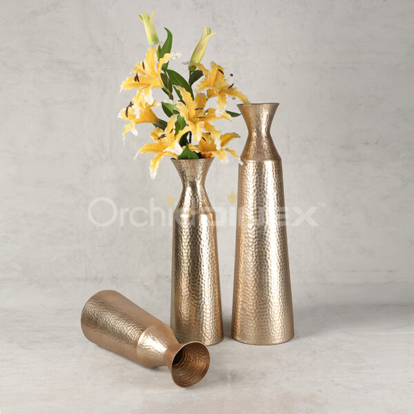 taper neck vase