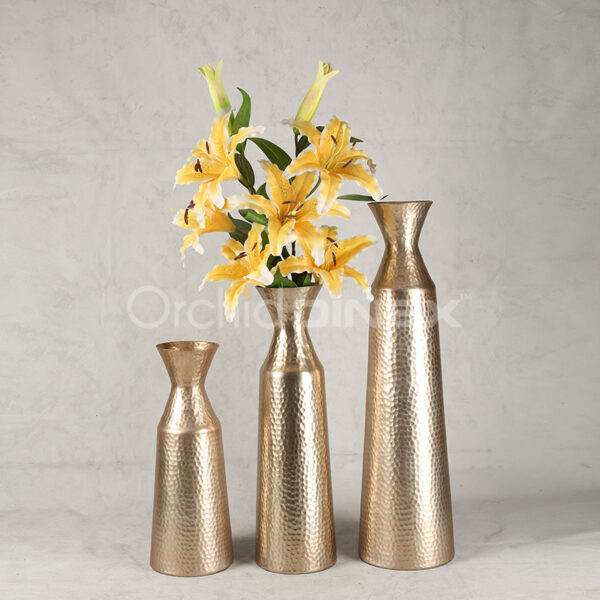 taper neck vase